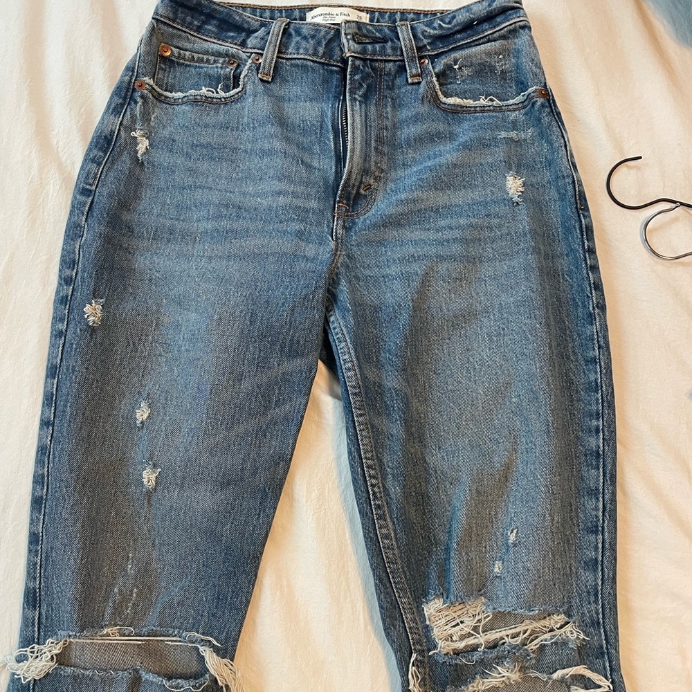 Abercrombie & Fitch The Mom High Rise Curve Love